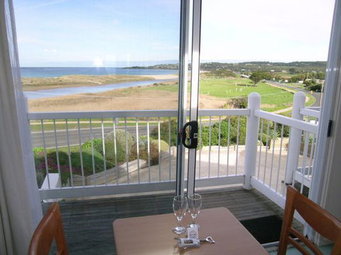 A Great Ocean View Motel - Tourism Guide 6